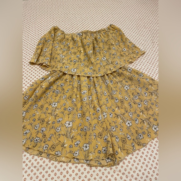 Fashionova- Jil romper (NWOT) - Picture 7 of 15